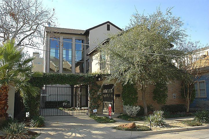 Front of home on Allen