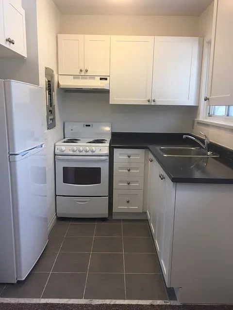 362 Shanty Bay Rd