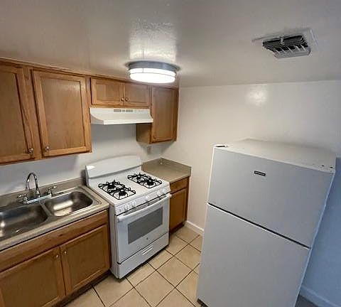 5th image of 3411 Lyons Rd