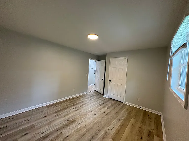 803 Oak St — Photo 9
