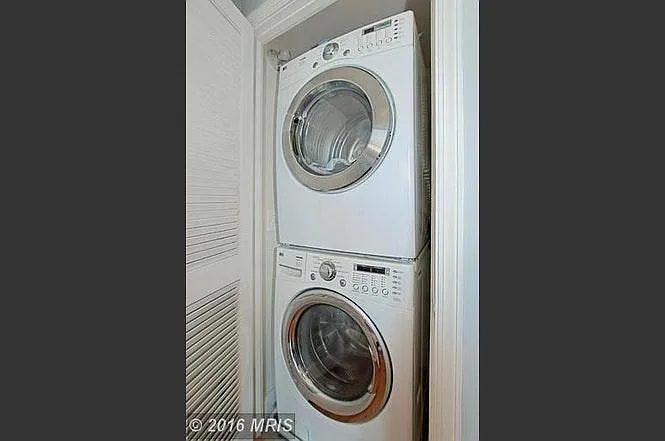 2451 Midtown Ave #16 — Photo 21