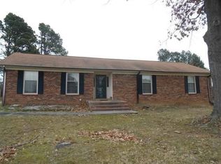 320 Toni Ann Dr, Jonesboro, AR 72405