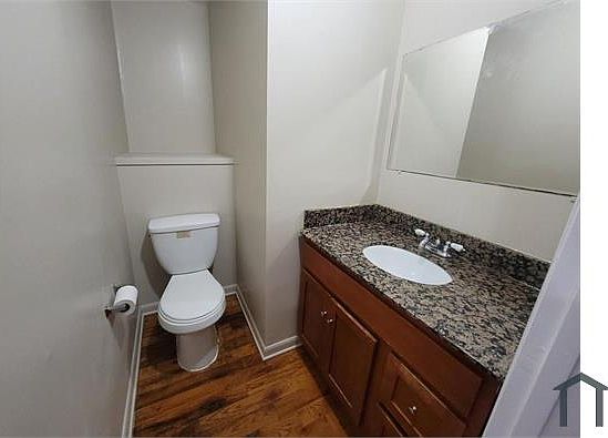 4th image of 3019 W Lexington St