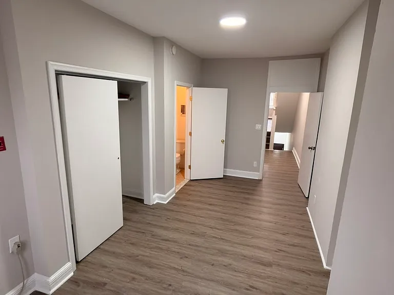 2917 W Girard Ave #2 — Photo 12