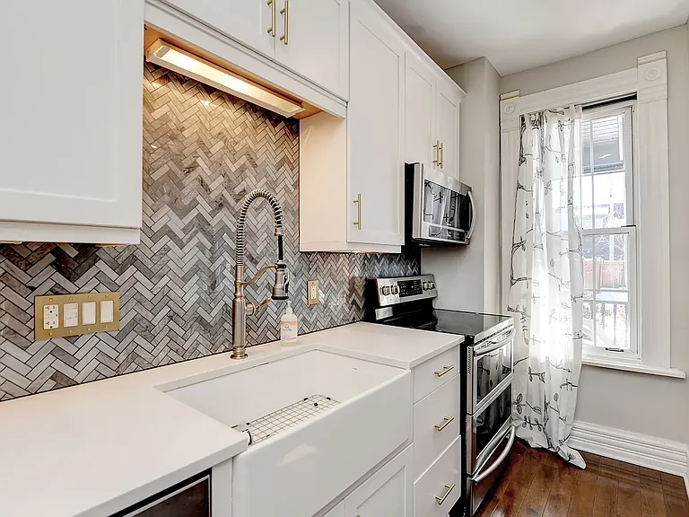 243 Jackson St — Photo 10