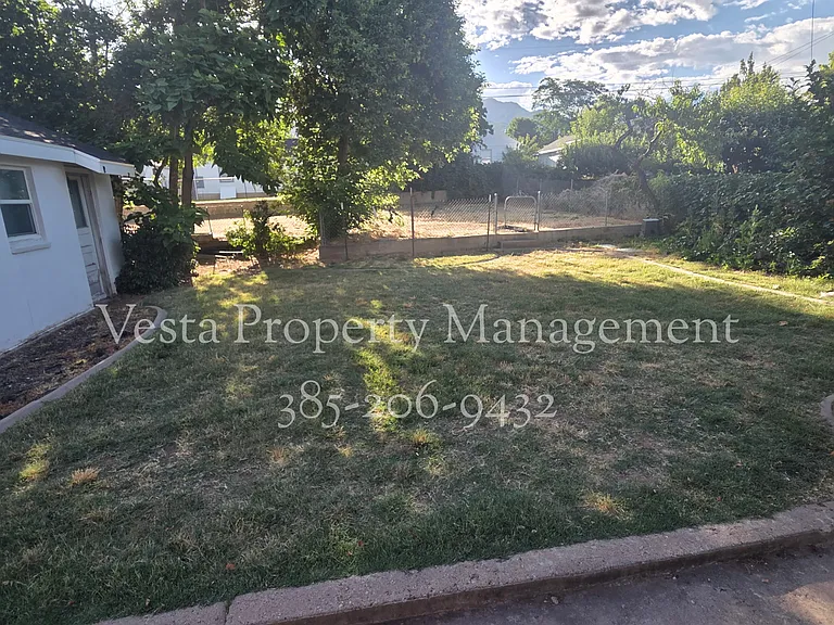 3912 S Madison Ave #C — Photo 3