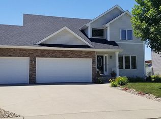605 NE 13th St, Grimes, IA 50111
