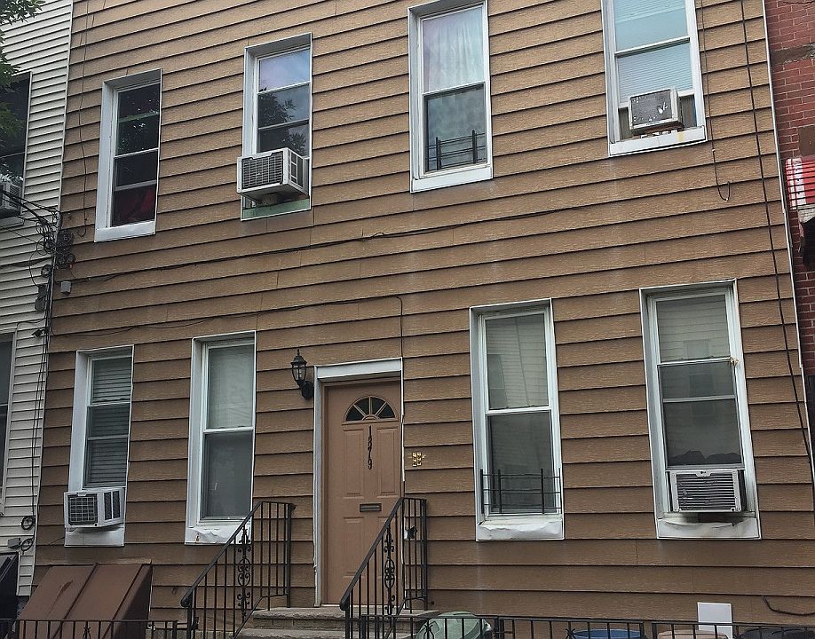 2nd image of 1879 Grove St