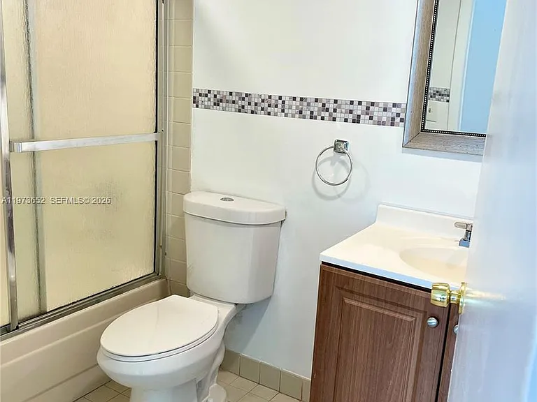 20761 NE 4th Pl #104 — Photo 9
