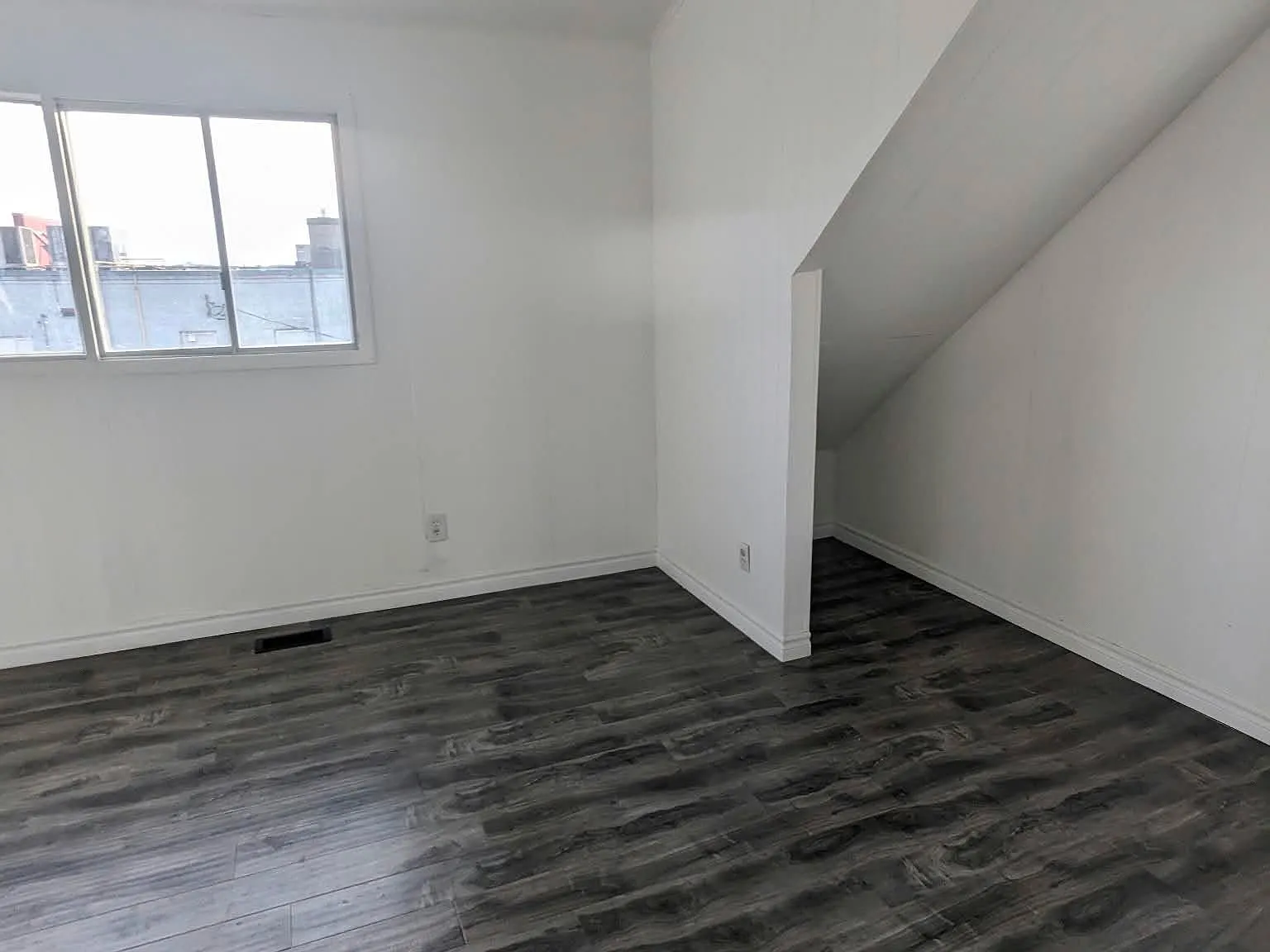 3 bed, $3,200 — Photo 3