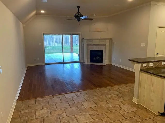 1707 Valley Brook Ln — Photo 6