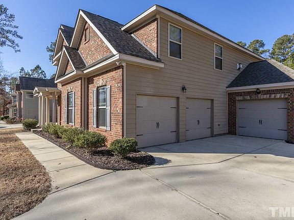 3rd image of 203 Blue Heron Dr