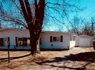 81 Cedar Dr, Bay City, MI 48708