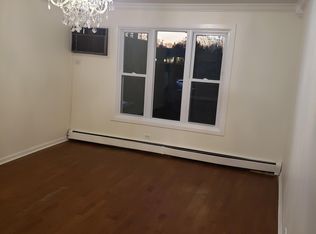 1302 E Roosevelt Rd #2S, Wheaton, IL 60187