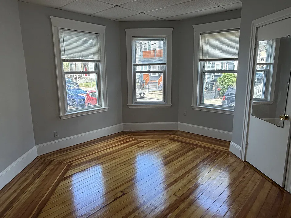 45 Wolcott St #1