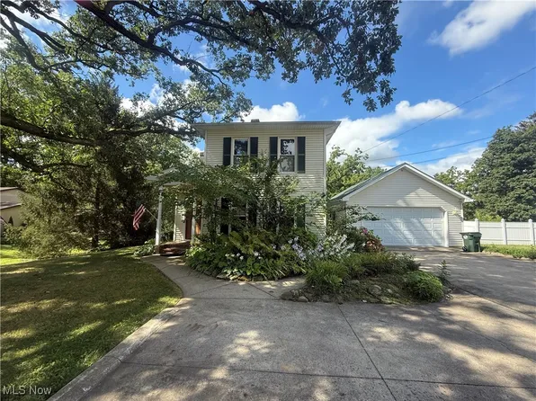 9996 E River Rd, Elyria, OH 44035