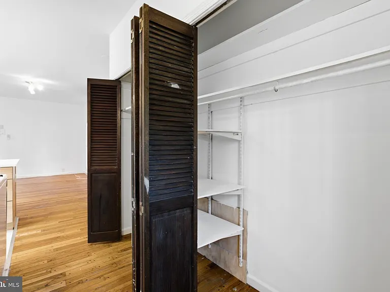 747-00 S 2nd St #2R — Photo 9