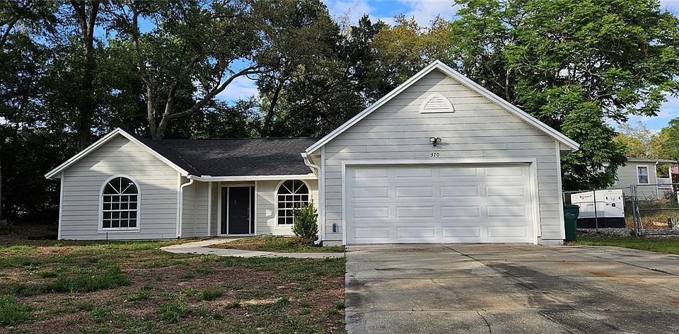 1st image of 370 S Cobble Ct