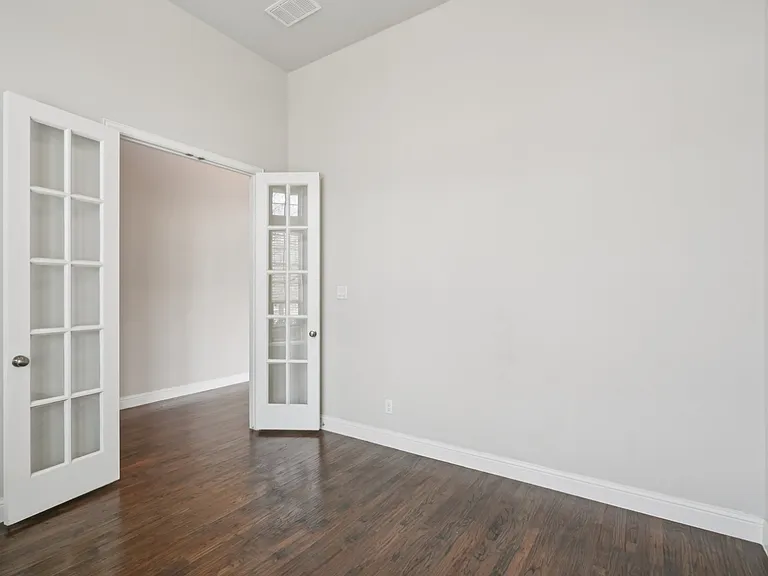 16400 Olmstead Park Blvd — Photo 13