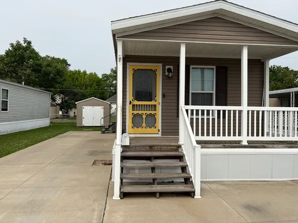 32-812 S 9th St, Mattoon, IL 61938