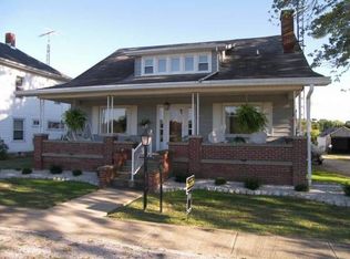 607 E Green St, Waveland, IN 47989