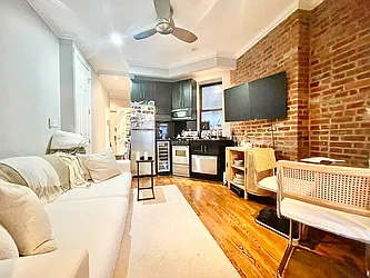 Rented by Century 21 Premier 