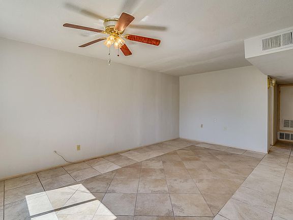 4th image of 354 W Lincoln Ave