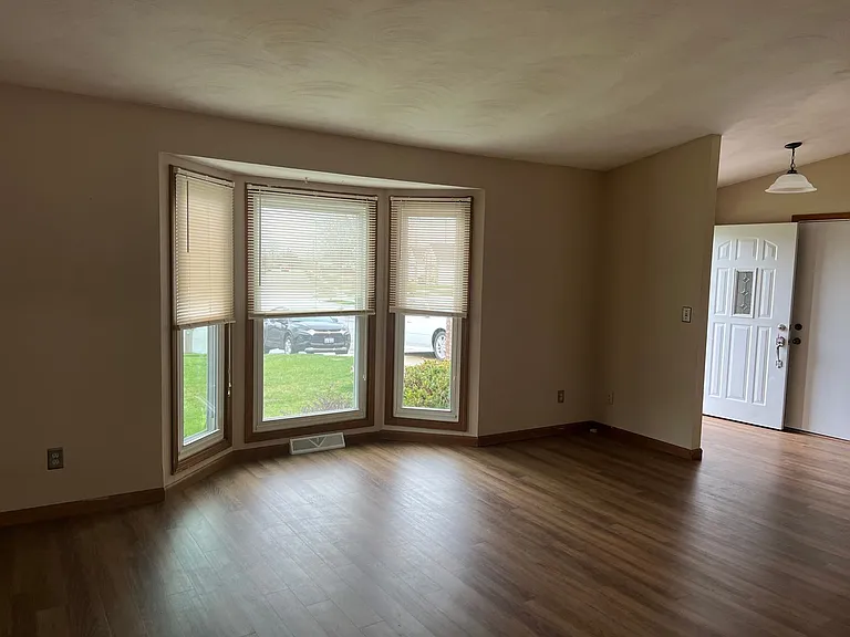 4201 Pickfair Rd — Photo 3