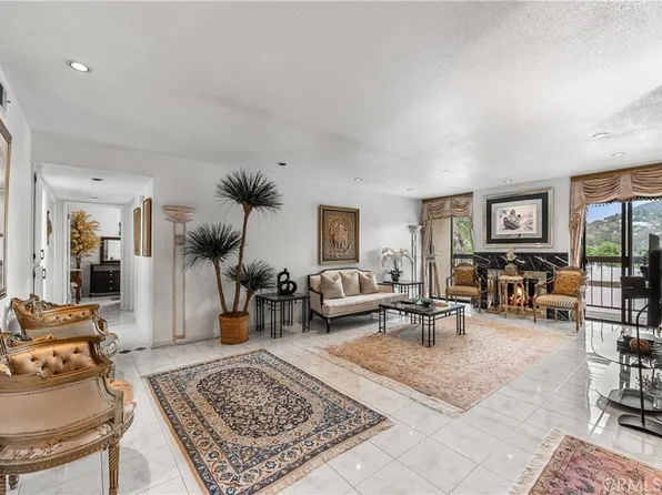 1745 Holly Dr APT 302, Glendale, CA 91206