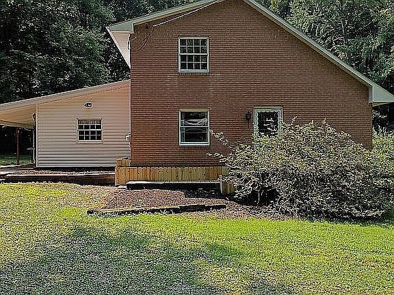 3rd image of 101 Vosler Rd