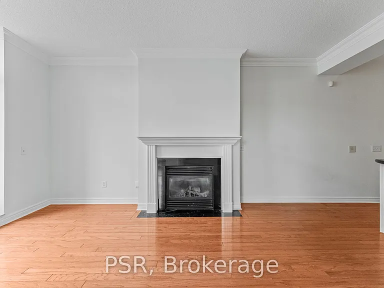 9 Boardwalk Dr #423 — Photo 8