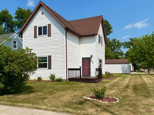 622 Saint Paul Ave S, Thief River Falls, MN 56701