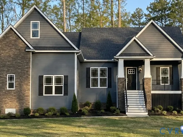 5980 Deer Path Dr, New Kent, VA 23124