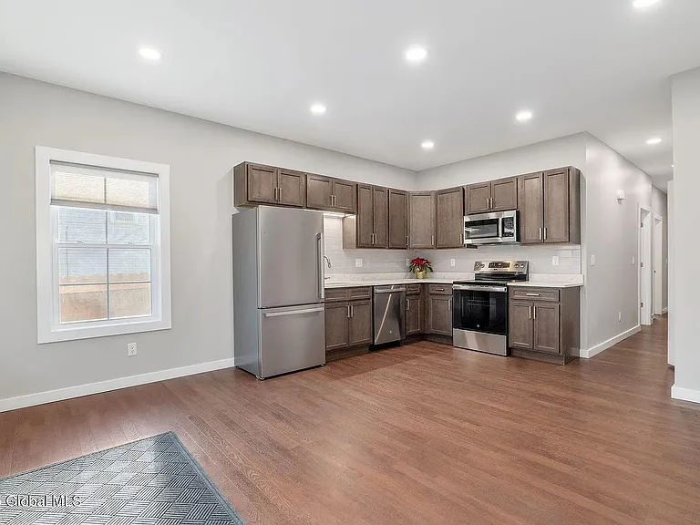 Kitchen / living room.