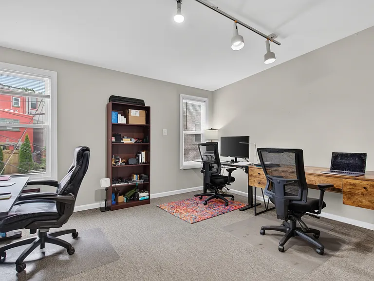 311 Massachusetts Ave NE — Photo 31