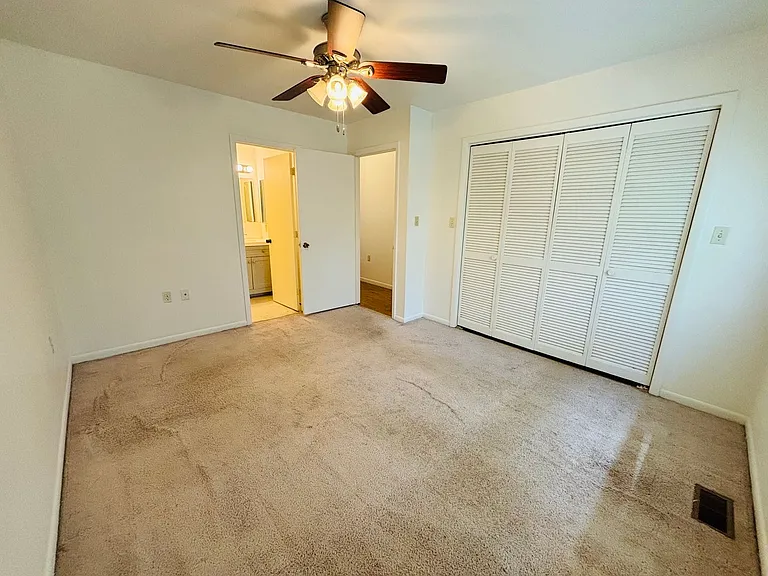 321 Shenandoah Cir — Photo 12