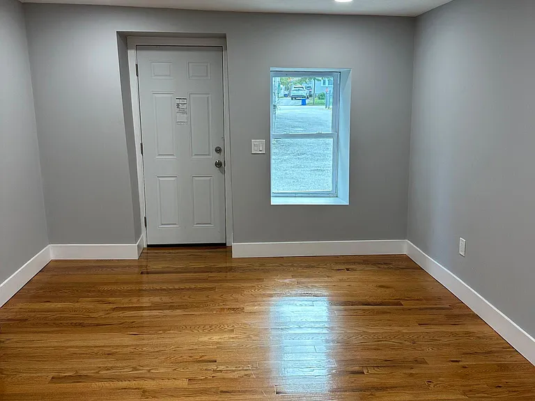 773 Pleasant St #5 — Photo 5