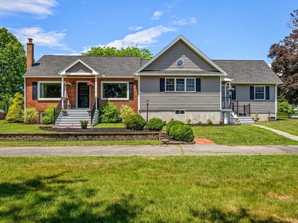 20 Mountain View St, South Hadley, MA 01075