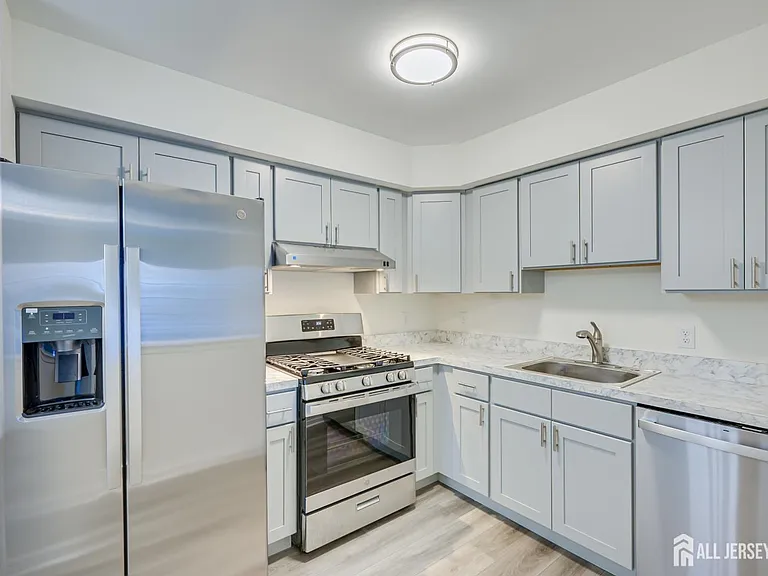 1223 Waterford Dr — Photo 7