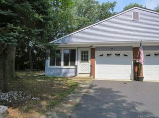 27 Crocus Ln #A, Manchester, NJ 08759