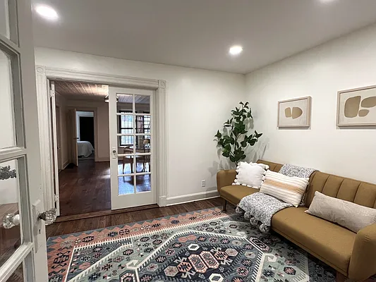 Rented by Compass | media 3