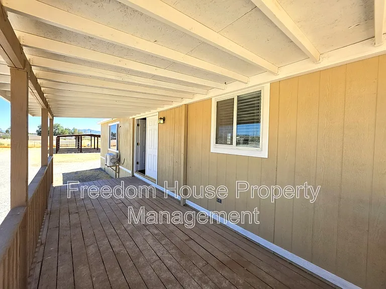 1911 Greta Blvd — Photo 9