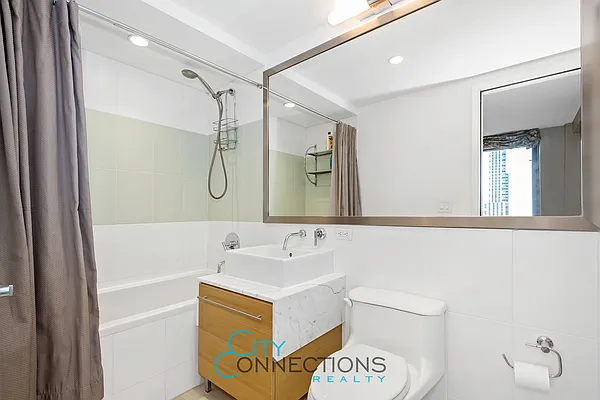 Rented by City Connections Realty | media 10
