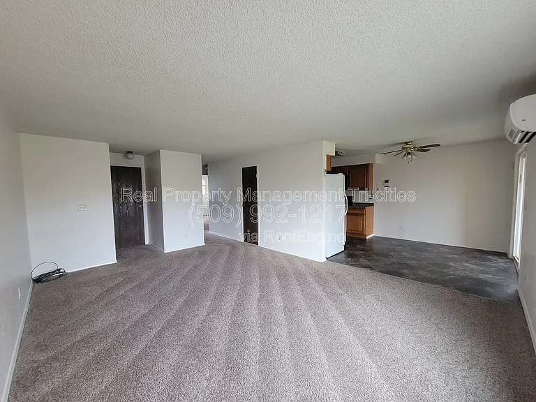 3121 W Hood Ave #G106 — Photo 2