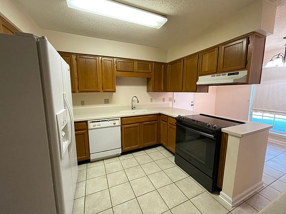 4th image of 109 Waterman Rd