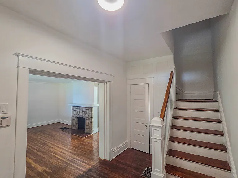 346 E 12th Ave — Photo 5