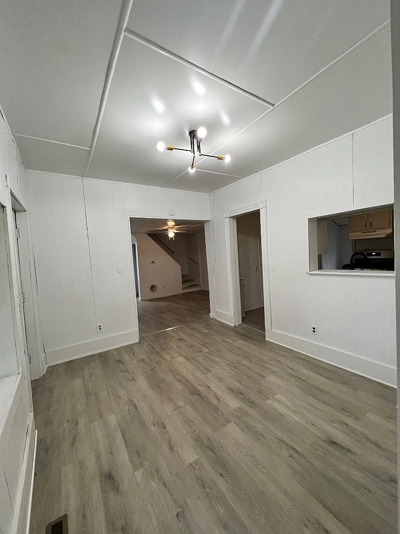 2140 2nd St. — Photo 2