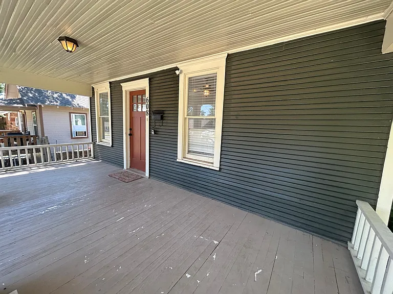 608 N McKinley Ave — Photo 2