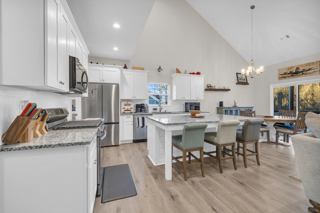 112 Portland Cir, Greenwood, SC - More