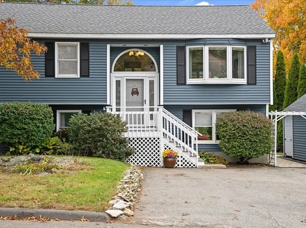 12 S Hillside St, Stoneham, MA 02180